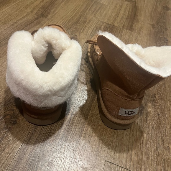 Uggs - Picture 7 of 7